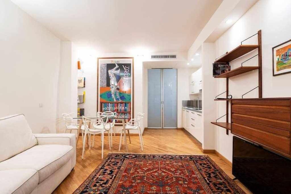 Brera Area Lovely Apt Close To Piazza Duomo Milano Eksteriør bilde